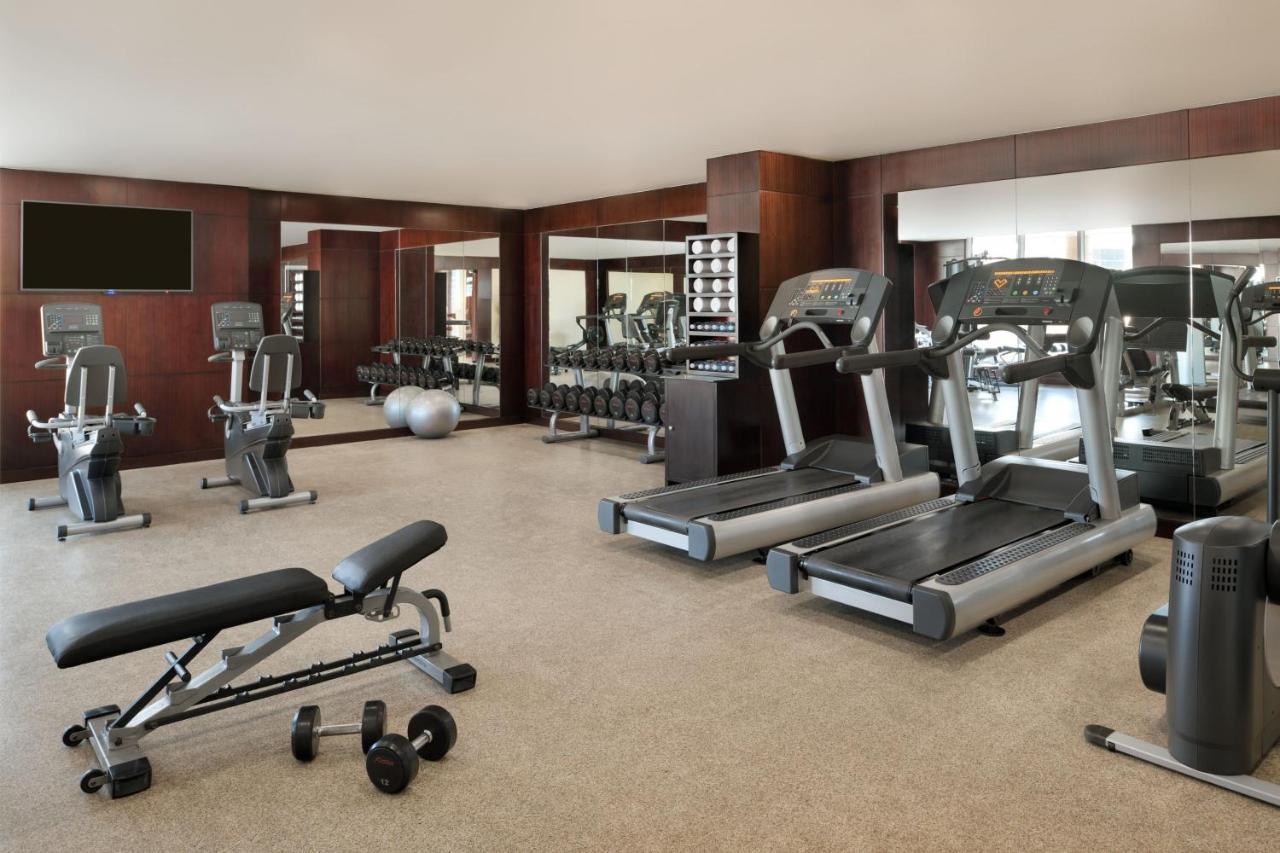 Marriott Executive Apartments Manama, Bahrain Zewnętrze zdjęcie A gym at a hotel