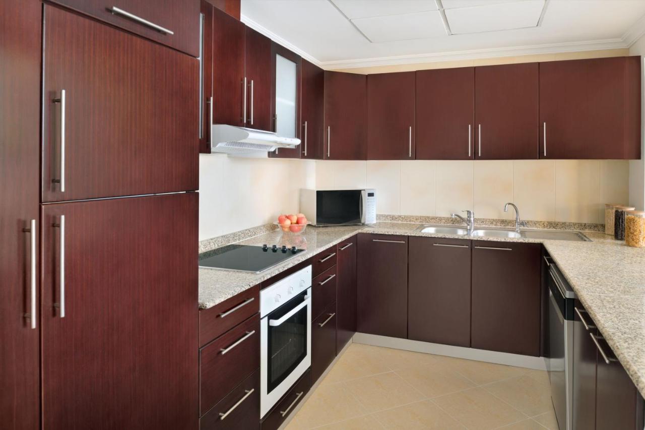 Marriott Executive Apartments Manama, Bahrain Zewnętrze zdjęcie A modern kitchen