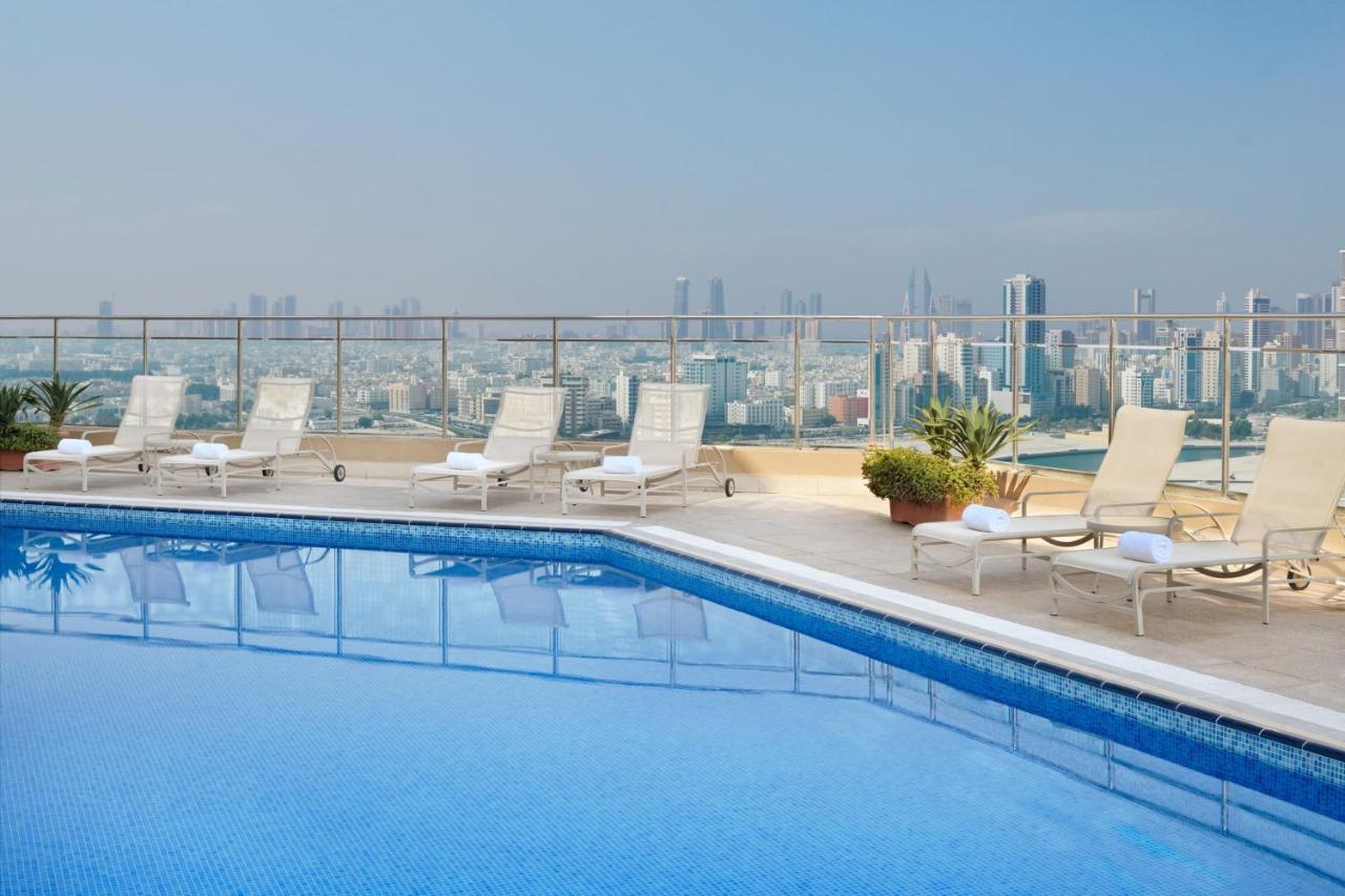 Marriott Executive Apartments Manama, Bahrain Zewnętrze zdjęcie Rooftop pool
