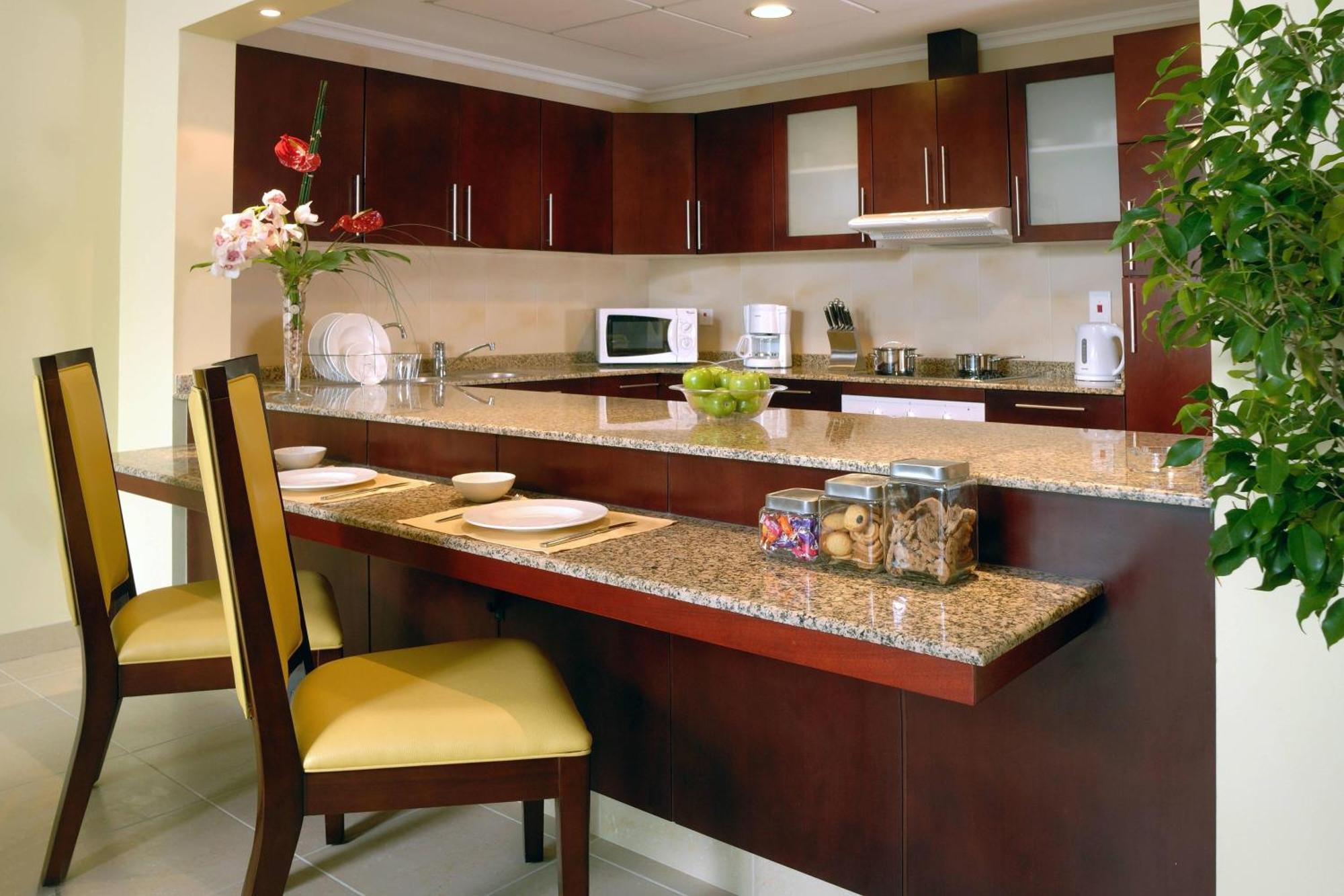 Marriott Executive Apartments Manama, Bahrain Zewnętrze zdjęcie A modern kitchen
