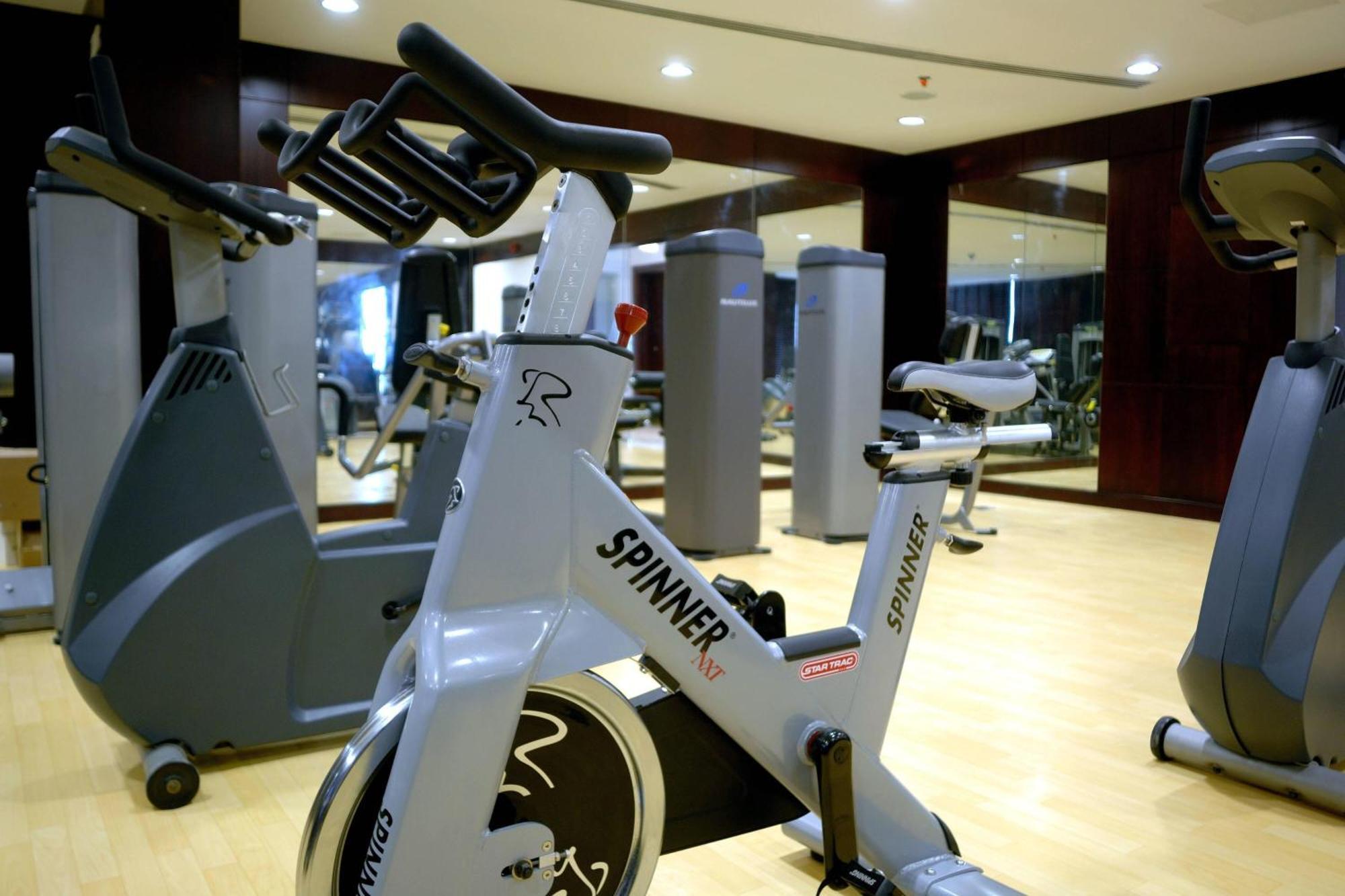 Marriott Executive Apartments Manama, Bahrain Zewnętrze zdjęcie A stationary bicycle